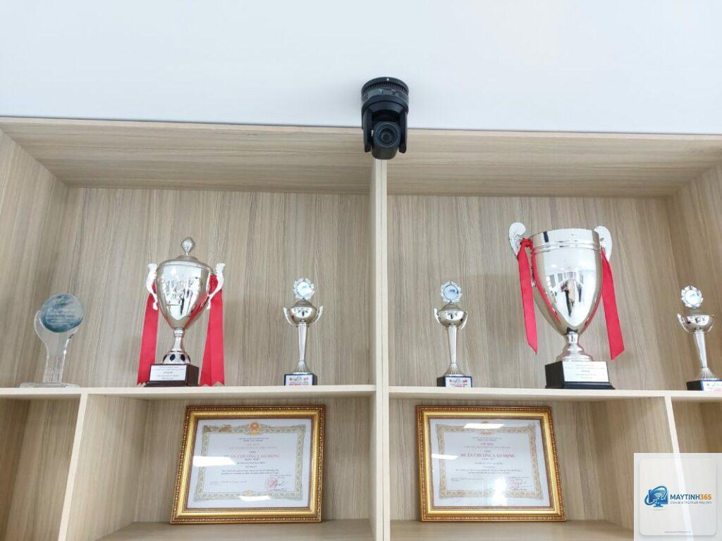 cách thiết lập webcam cho họp trực tuyến