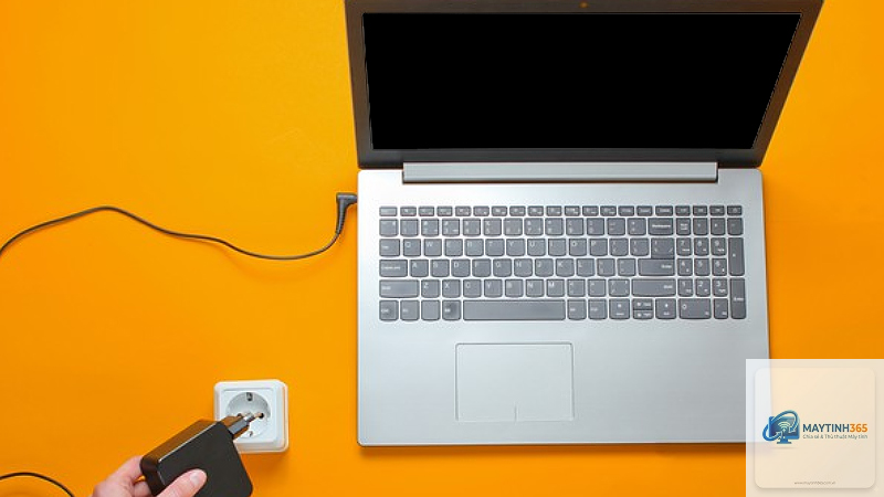 laptop không lên nguồn