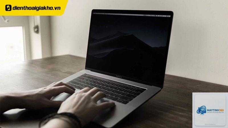 laptop màn hình bị đen nhưng máy vẫn chạy