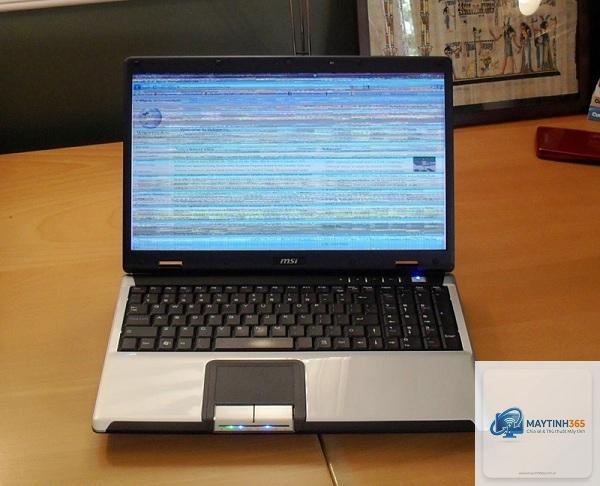laptop màn hình bị sọc ngang khi khởi động - Hình 3
