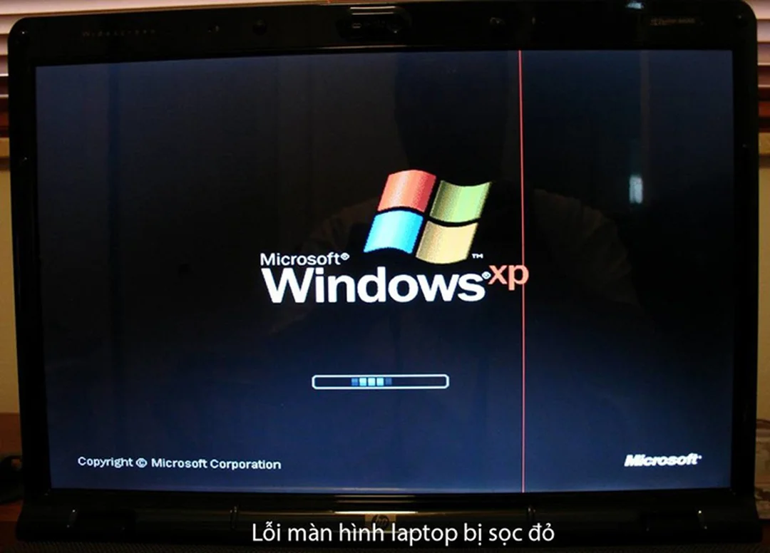 laptop màn hình bị sọc ngang khi khởi động - Hình 4