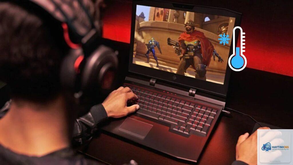 máy tính chơi game bị nóng tự giảm xung