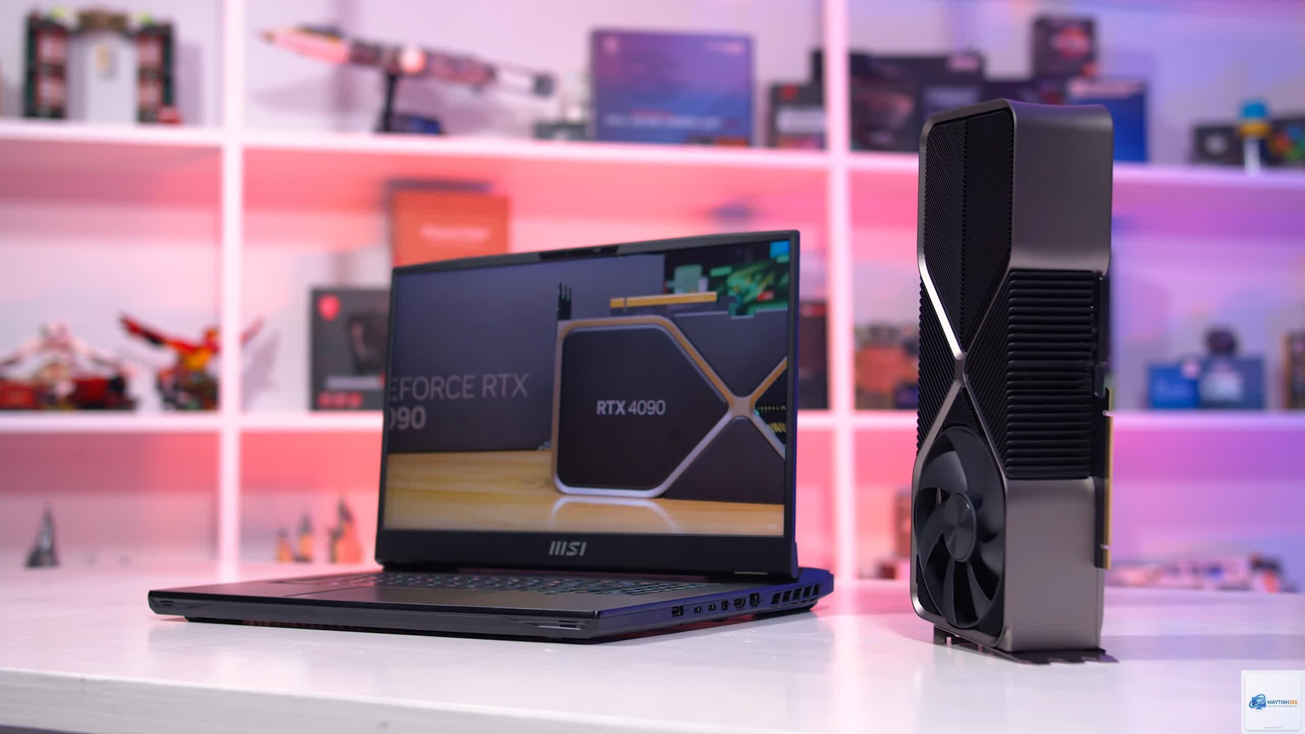 RTX Laptop vs Radeon Laptop render - Image 4